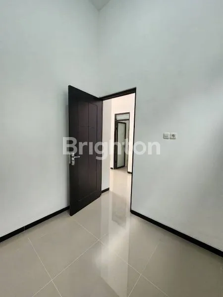 image RUMAH BARU PROSES FINISHING JELIDRO MANUKAN SURABAYA - BARAT (4)