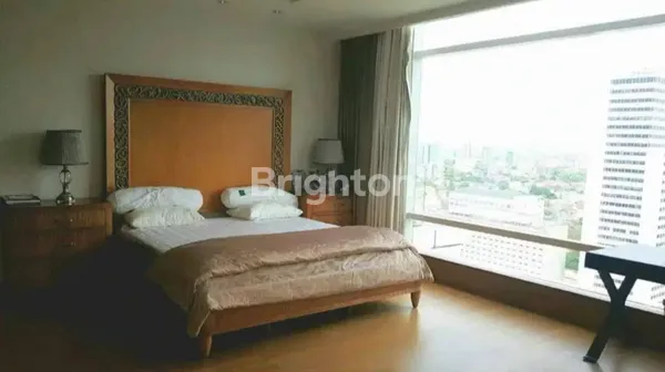 image KEMPINSKI APARTMENT, 3+1 BR, SEMI FURNISHED, VIEW BUNDARAN HI, WITH BALCONY (S-APT-041) (4)