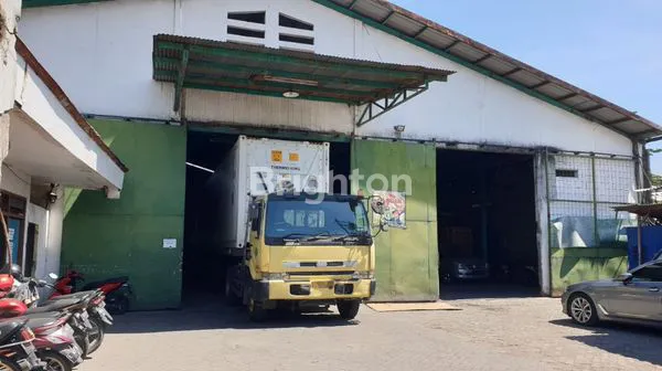 image GUDANG LOKASI STRATEGIS POOL  JL. RAYA TANJUNGSARI NOL JALAN (1)