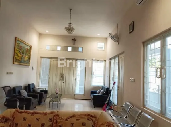 image RUMAH HOOK GRAHA KEBRAON REGENCY SURABAYA BARAT (3)