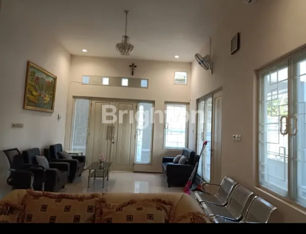 image CIAMIKK RUMAH POSISI HOOK GRAHA KEBRAON REGENCY !! (3)