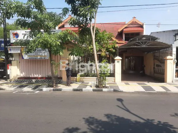 RUMAH STRATEGIS NOL JALAN UTAMA