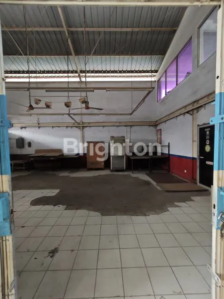 image GUDANG SIAP PAKAI STRATEGIS COCOK UNTUK USAHA DI CIPONDOH (6)