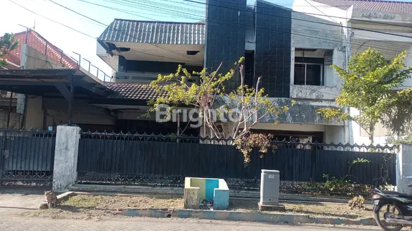 image DIJUAL RUMAH SECOND 2 LANTAI MANYAR REJO, HADAP FAVORIT, DEKAT KE TENGAH KOTA LOKASI STRATEGIS  (1)