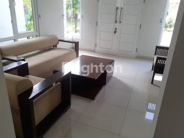 image DIJUAL RUMAH MEWAH KOTA WISATA CIBUBUR DALAM CLUSTER, SUDAH RENOV SIAP HUNI. (2)