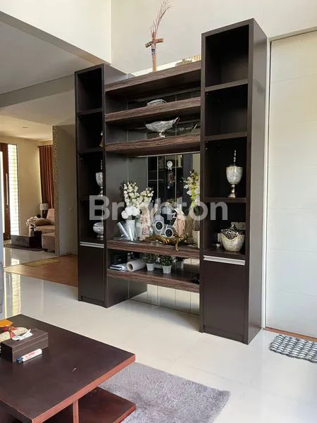 image DISEWAKAN RUMAH SIAP HUNI STAMFORD PLACE, CITRALAND SURABAYA (2)