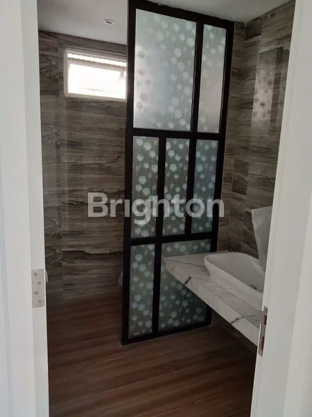 image RUMAH MEWAH THE VILLAS MOI KELAPA GADING (6)