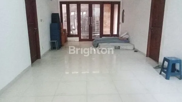 image DIJUAL - RUMAH DI LIPPO KARAWACI (2)