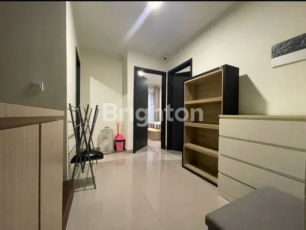 image RUMAH BARU FULLY FURNISHED CANTIK 3 LANTAI DI SYMPHONIA SUMMARECON SERPONG (2)
