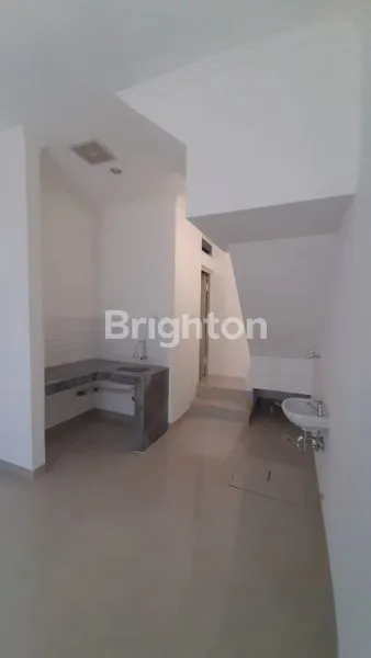 image MURAH !! RUMAH BARU SUNTER  2 KT SHM HADAP TIMUR BISA NEGO (3)