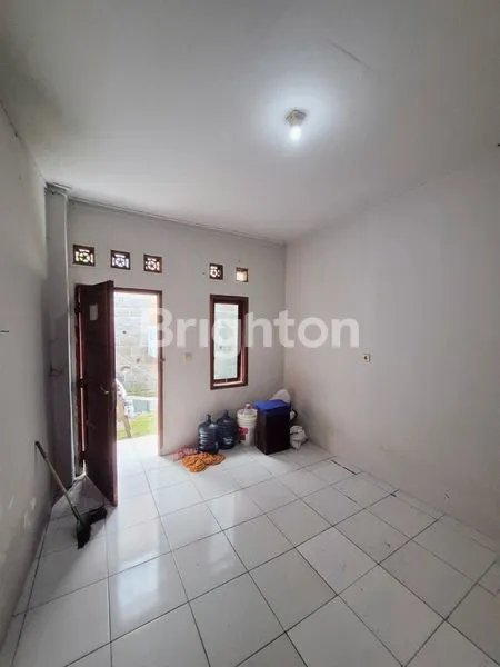 image JUAL CEPAT RUMAH KOS / KONTRAKAN STRATEGIS COCOK INVESTASI DI PENGASINAN, RAWALUMBU, BEKASI (4)
