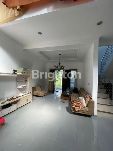 image RUMAH 2 1/2 LANTAI SIAP HUNI DI KOMPLEK ABADI REGENCY SUKASARI BANDUNG (4)