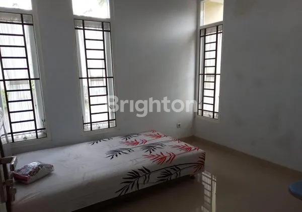 image RUMAH 1 LANTAI FURNISHED POSISI HOOK DI COLOMADU MINIMALIS MODERN ONE GATE SYSTEM (7)