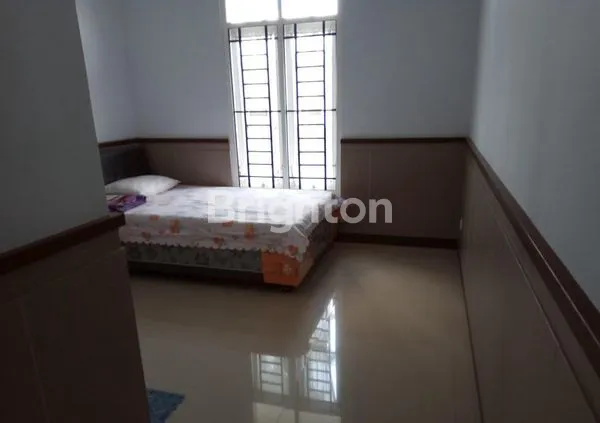 image RUMAH 1 LANTAI FURNISHED POSISI HOOK DI COLOMADU MINIMALIS MODERN ONE GATE SYSTEM (8)