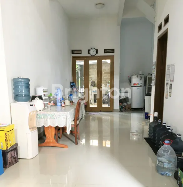 image RUMAH 2 LT LOKASI STRATEGIS DI CIPAYUNG JAKARTA TIMUR (2)