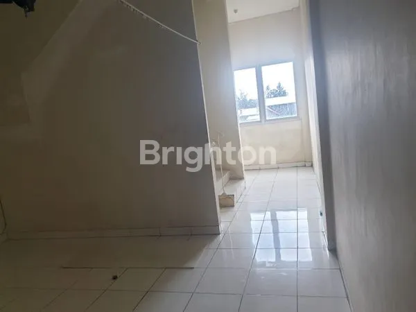 image RUKO 3 LANTAI KOMPLEK CIPUTAT LOT (3)