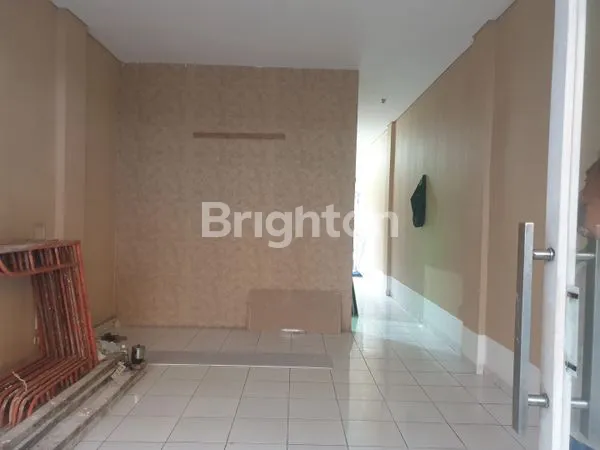 image RUKO 3 LANTAI KOMPLEK CIPUTAT LOT (4)