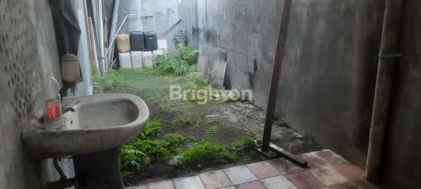 image GUDANG DEKAT JALAN RAYA CENDRAWASIH (7)