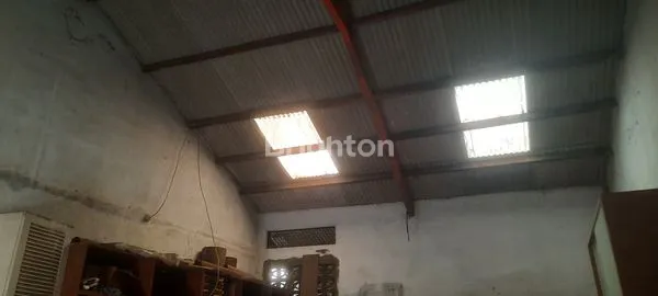 image GUDANG DEKAT JALAN RAYA CENDRAWASIH (5)