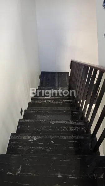 image RUMAH CITRALAND BARU GRESS DISTRIC 9 ADA ROOFTOP TERBUKA (5)