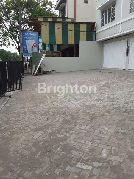 image RUKO 0 JALAN JATI EXIT TOL SIDOARJO 4 UNIT JEJER DENGAN 3 LANTAI DAN ATAS SUDAH DI COR, COCOK UTK KANTOR,USAHA KULINER,LAUNDRY,DLL (7)