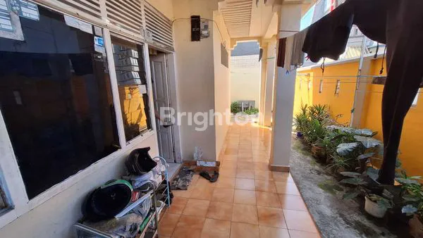 image RUMAH 7 KT LT 195M² DI RATULANGI (2)