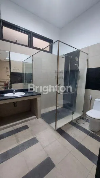 image RUMAH GREENVILLE SIAP HUNI DEKAT PUSAT KULINER JAKARTA BARAT (8)