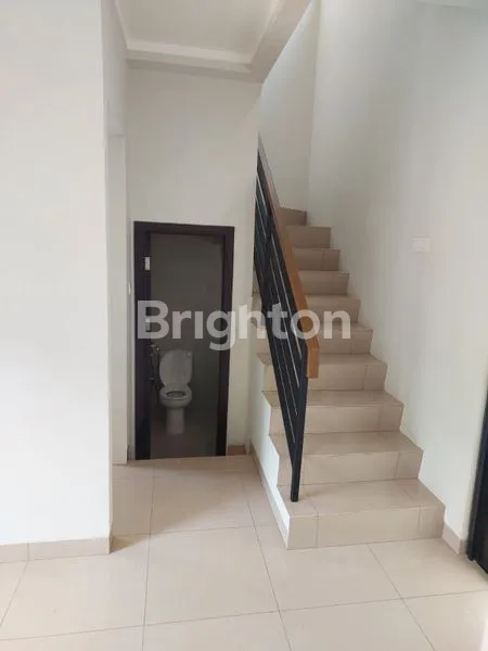 image RUMAH DI SUMMARECON CROWN GADING BEKASI TIPE LANGKA (3)