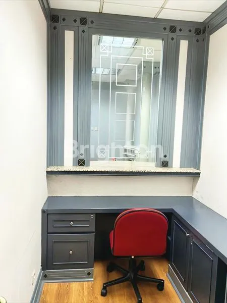 image KANTOR SIAP PAKAI SEMI FURNISHED DI MENARA SUDIRMAN, JAKARTA SELATAN (5)