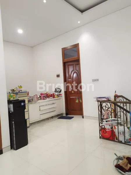 image RUMAH  STATEGIS, 2 LANTAI (GRANIT)  SIAP HUNINGINDEN INTAN TIMUR (5)