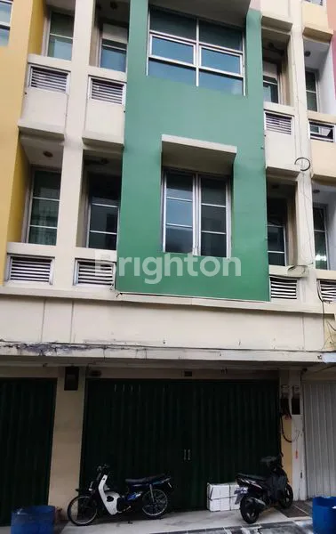 DISEWA, BARU RENOV! RUKAN BANDENGAN INDAH: COCOK UNTUK USAHA DI PENJARINGAN, JAKARTA UTARA