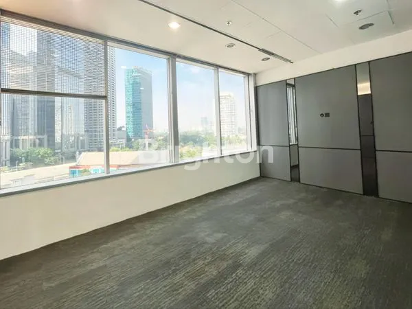 image KANTOR BARU SIAP PAKAI FURNISHED DI MENARA SUDIRMAN (3)