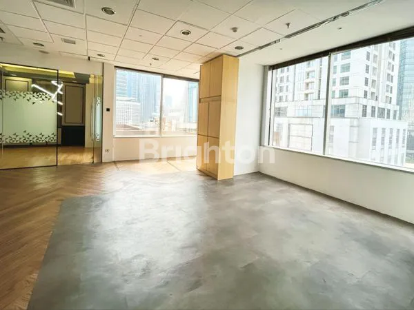 image KANTOR BARU SIAP PAKAI FURNISHED DI MENARA SUDIRMAN (5)