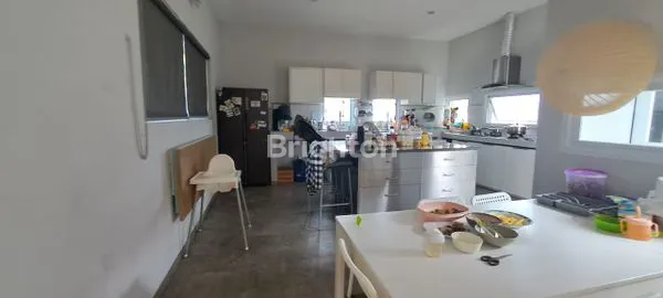 image RUMAH VILLA BERADA DI LOKASI DATARAN TINGGI DEKAT DENGAN JALAN SETIABUDI BANDUNG UTARA (8)