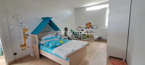 image RUMAH VILLA BERADA DI LOKASI DATARAN TINGGI DEKAT DENGAN JALAN SETIABUDI BANDUNG UTARA (6)