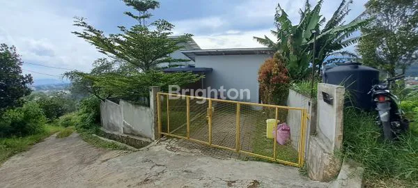 image RUMAH VILLA BERADA DI LOKASI DATARAN TINGGI DEKAT DENGAN JALAN SETIABUDI BANDUNG UTARA (1)