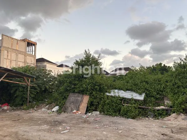image TANAH STRATEGIS DI PERUMAHAN DI SEMINYAK (6)
