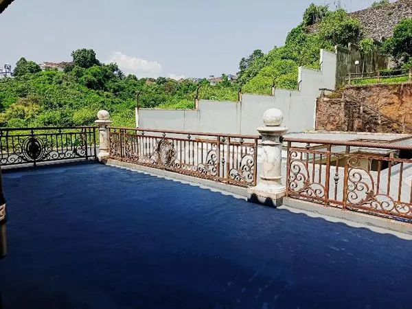 image GOMBEL PERMAI RUMAH VILLA 2 LANTAI BAGUS MEGAH SEMI FURNISH DEKAT TENGAH KOTA SEMARANG ATAS (6)