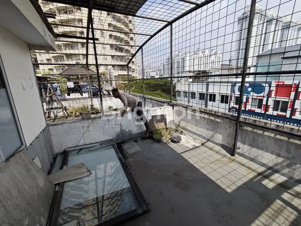 image RUKO 4.5 LANTAI DALAM KOMPLEK PERKANTORAN DI KELAPA GADING DI JUAL (8)