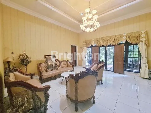 image GUNTUR RUMAH BAGUS MEGAH KAWASAN ELITE DEKAT PUSAT KOTA SEMARANG ATAS (5)