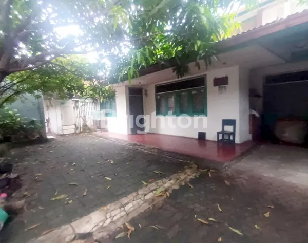 image RUMAH LAMA LOKASI STRATEGIS KEMANDORAN (1)