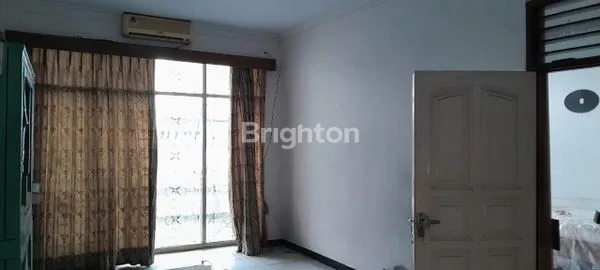 RUMAH TAMAN SARI LT219M² UK 11.5X19.1 COCOK BUAT KOST²AN AKSES 2 MOBIL