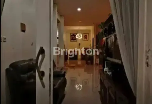 image STRATEGIS DEKAT ST URSULA DI BSD (3)