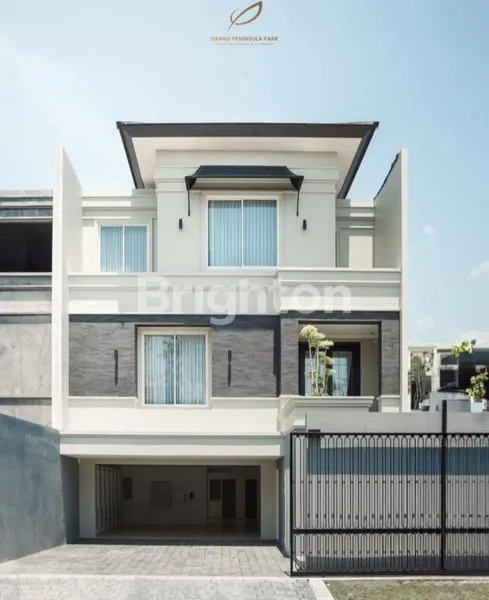 image AMERICAN STYLE RUMAH BARU 3 LANTAI GRAND PENINSULA MEPET MERR, DHARMAHUSADA, GALAXY MALL, MULYOSARI, PAKUWON CITY (1)