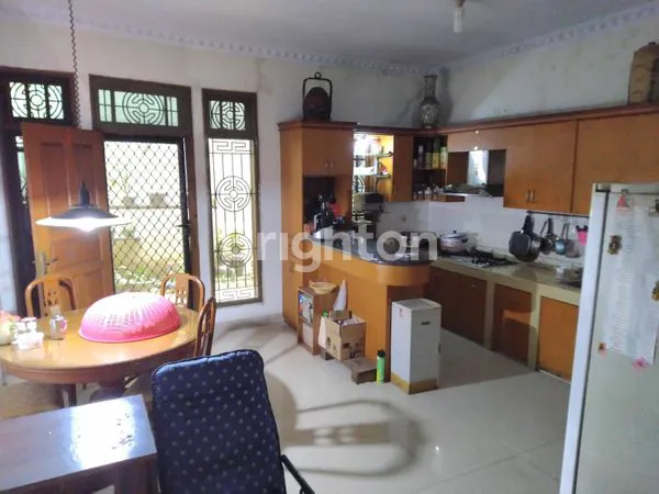 image RUMAH PADEMANGAN 3 LANTAI FURNISH JALAN LEBAR JAKARTA UTARA (6)