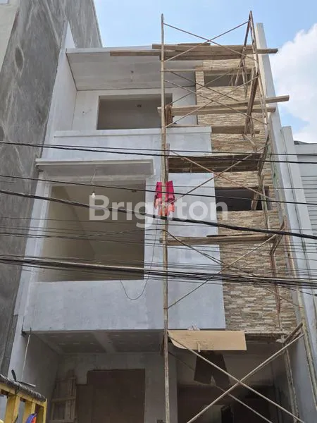 image RUMAH BARU 3 LT DURI KEPA DEKAT TANJUNG DUREN , GREEN VILLE JAKARTA BARAT (1)