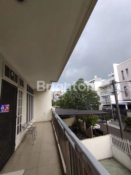 image RUMAH TERAWAT 2 LANTAI DI PLUIT TIMUR, JAKARTA UTARA (4)