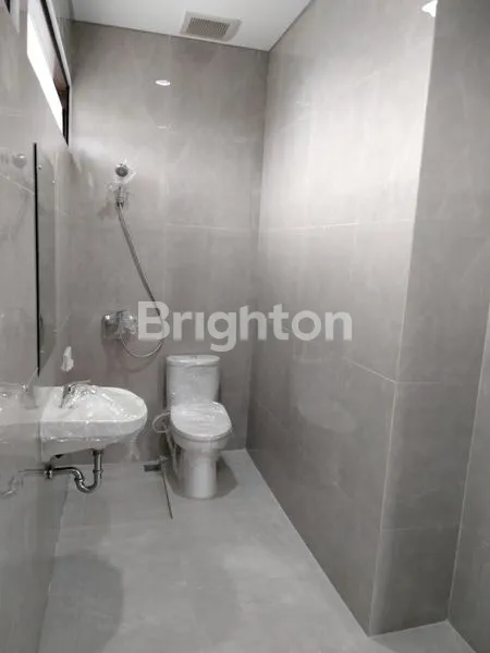 image DIBAWAH HARGA PASARAN RUMAH HOEK DI CITRA SENTUL RAYA (6)