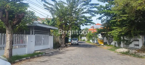 image RUMAH  HOOK HITUNG TANAH LOKASI STRATEGIS  DI MOJO GUBENG DALAM PERUMAHAN  (2)