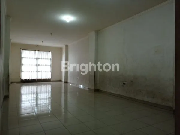 image RUKO 4,5 LANTAI DI JALAN RAYA DAERAH SLIPI, JAKARTA BARAT (4)
